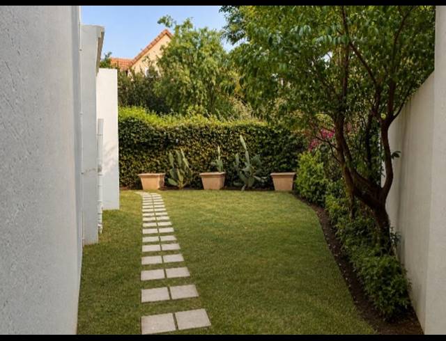 3 BEDROOM TOWNHOUSE FOR SALE IN MAGALIESSIG